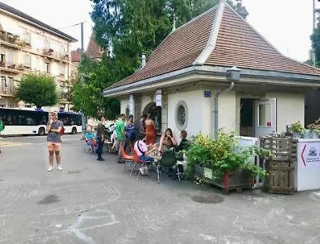 Charming, Between Train Station And Lake! Apartment